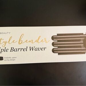 Black Triple Barrel Hair Styling Tool